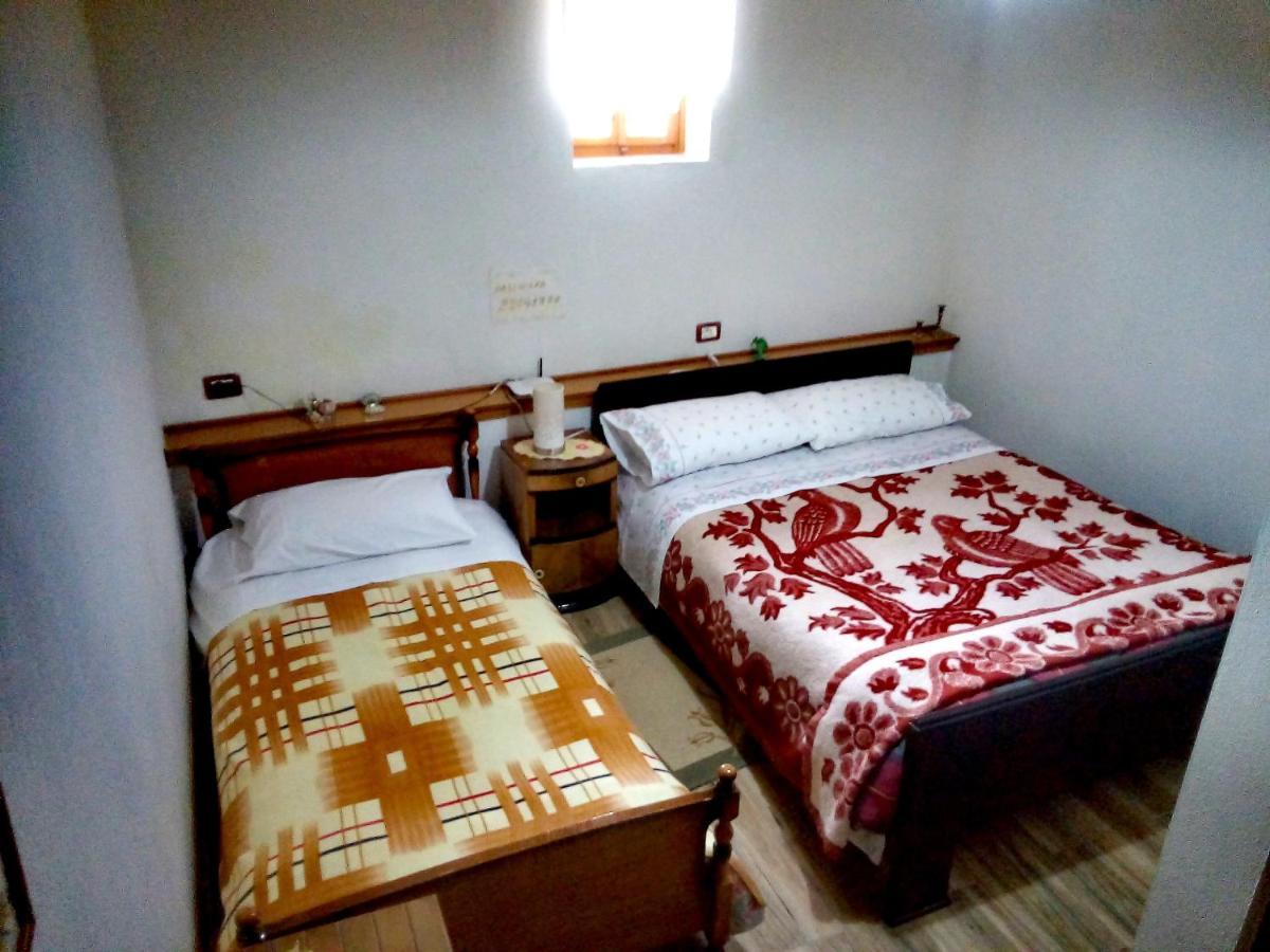 Ruols Guesthouse Gjirokaster Exterior photo