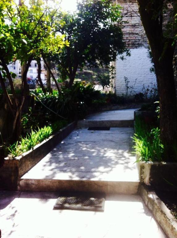 Ruols Guesthouse Gjirokaster Exterior photo