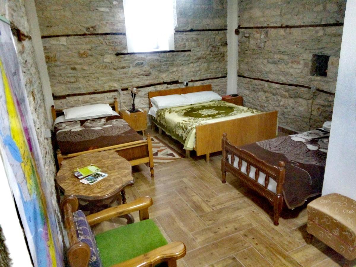 Ruols Guesthouse Gjirokaster Exterior photo